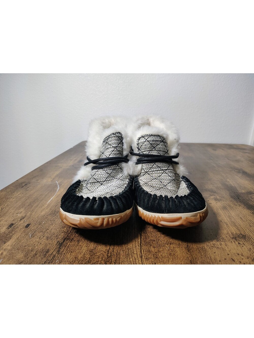 Sorel Out N About Moc Slippers Black Suede Faux Fur Moccasin Womens 9.5 NL2355-0 - Picture 2 of 8
